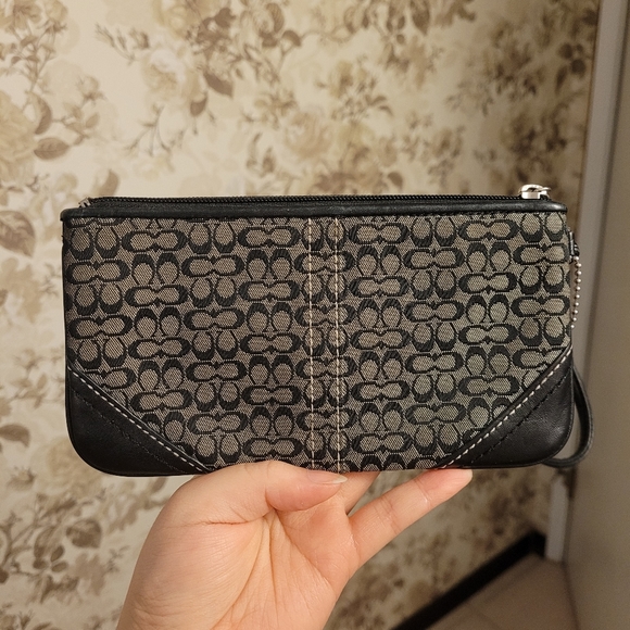 Coach black wristlet - Picture 2 of 2